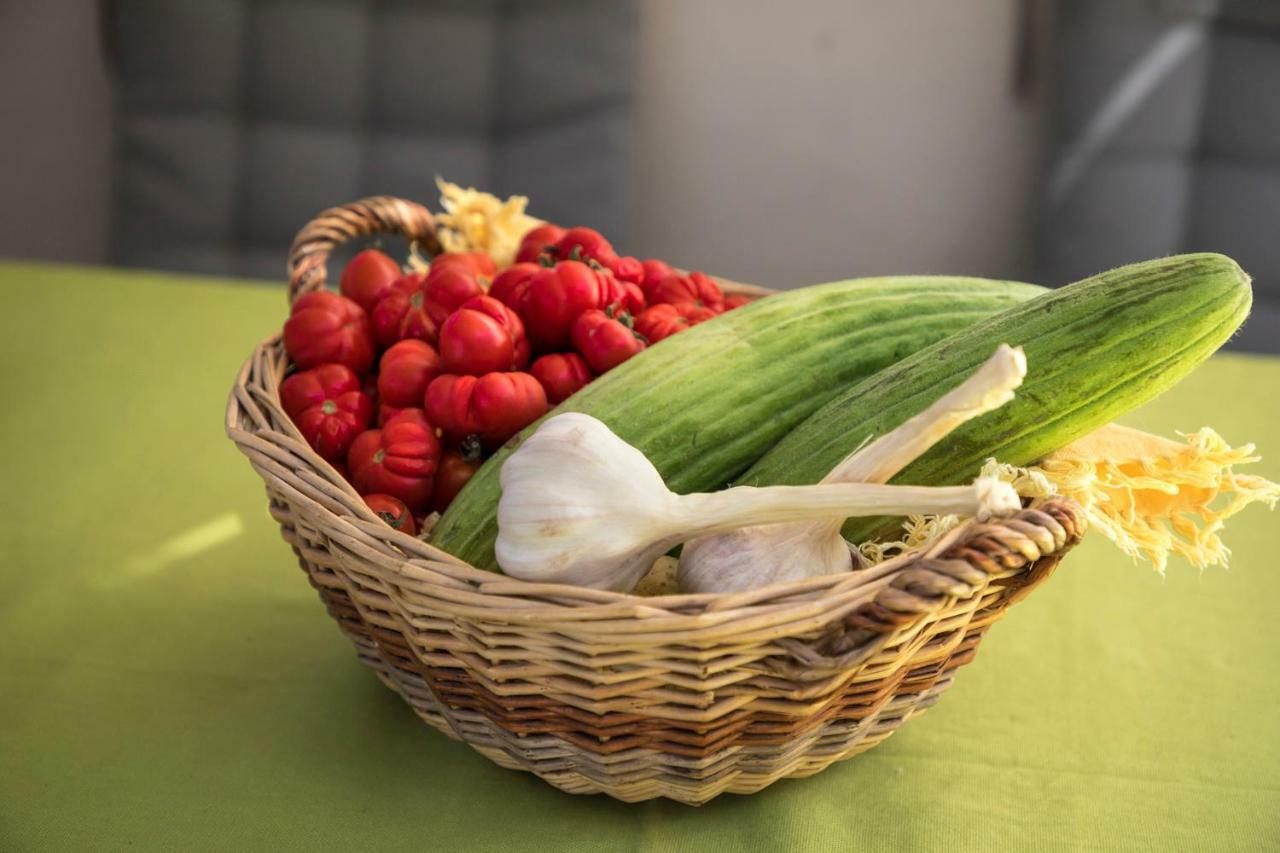 Traditional Farmers Caves Emporio  Екстериор снимка